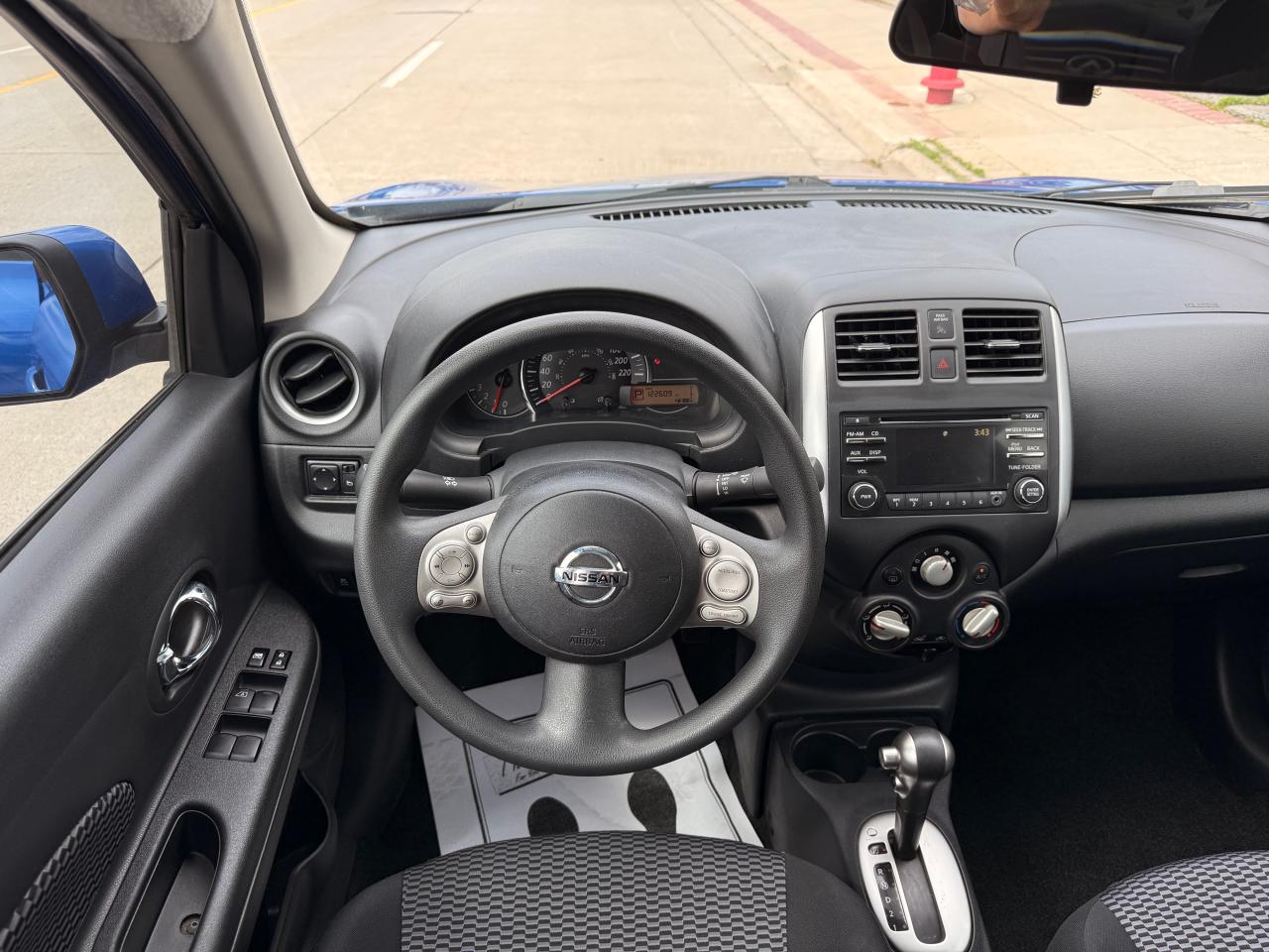 2015 Nissan Micra SV - Photo #18