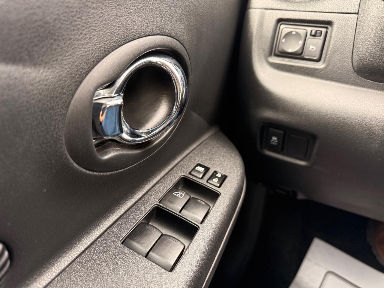 2015 Nissan Micra SV - Photo #29