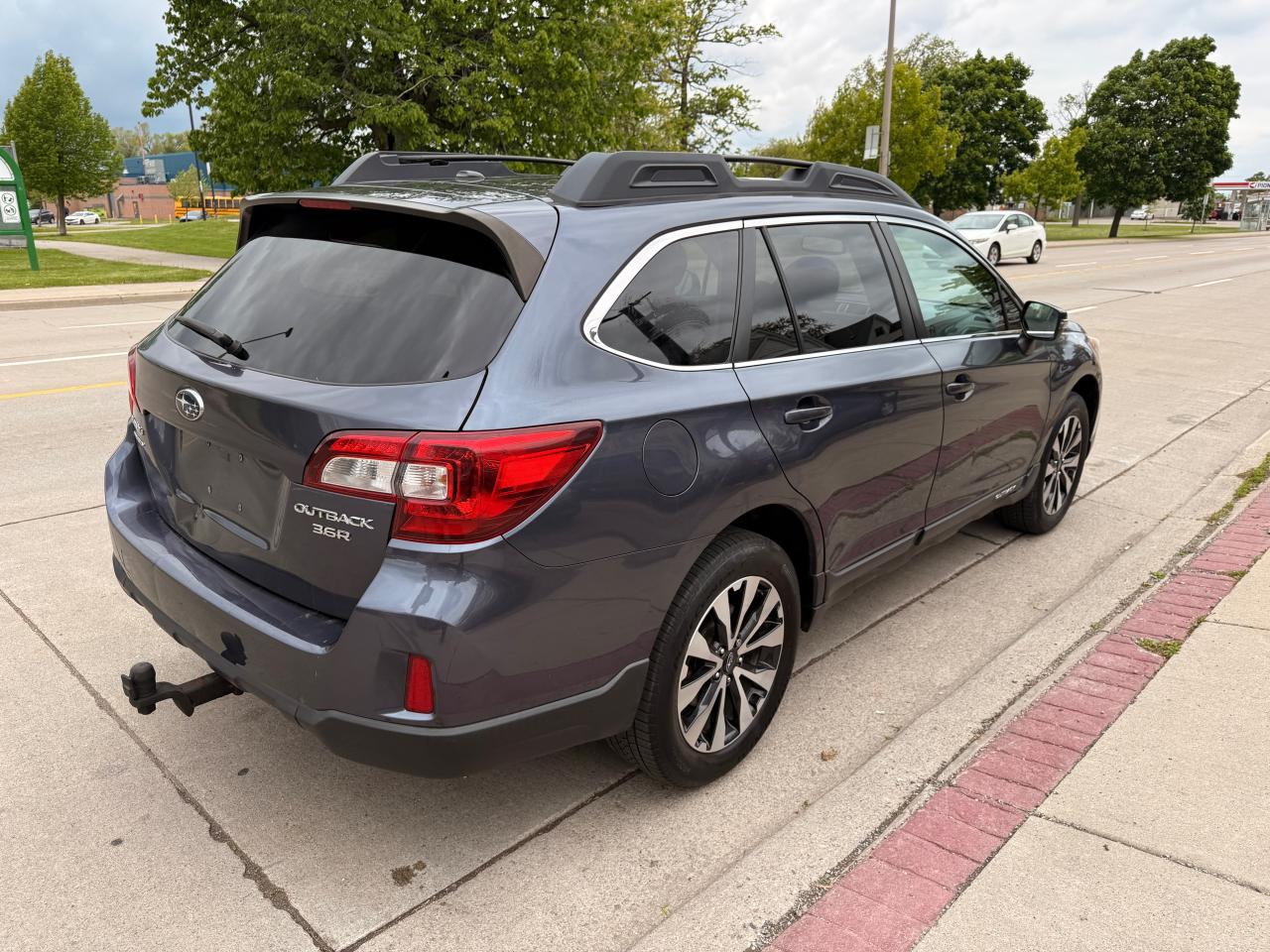 2015 Subaru Outback 3.6R w/Limited Pkg - Photo #9