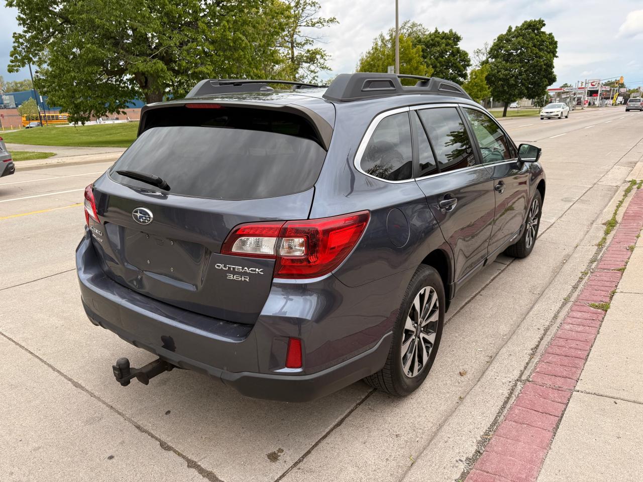 2015 Subaru Outback 3.6R w/Limited Pkg - Photo #8