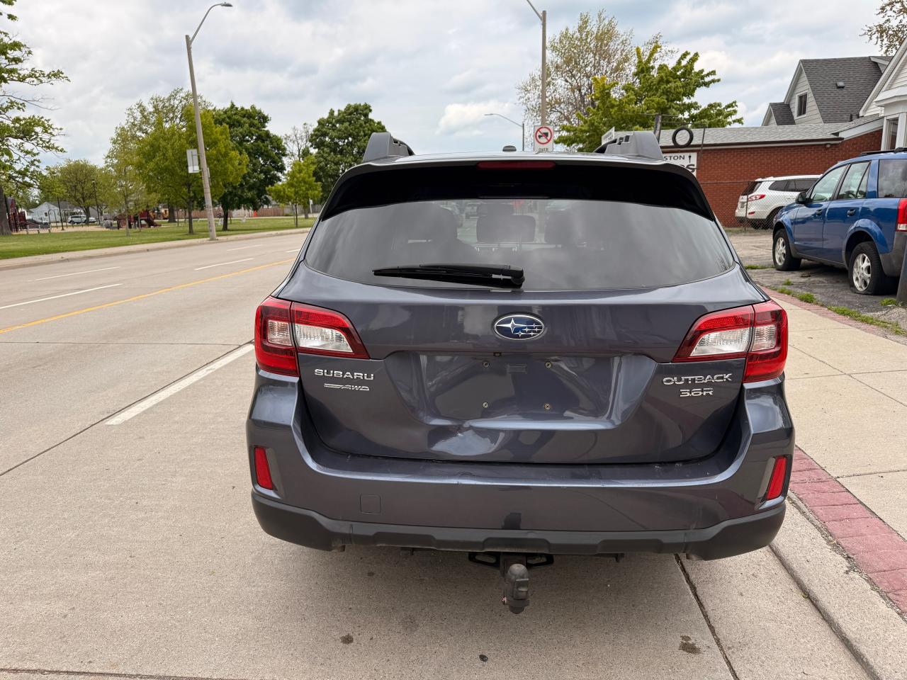2015 Subaru Outback 3.6R w/Limited Pkg - Photo #11