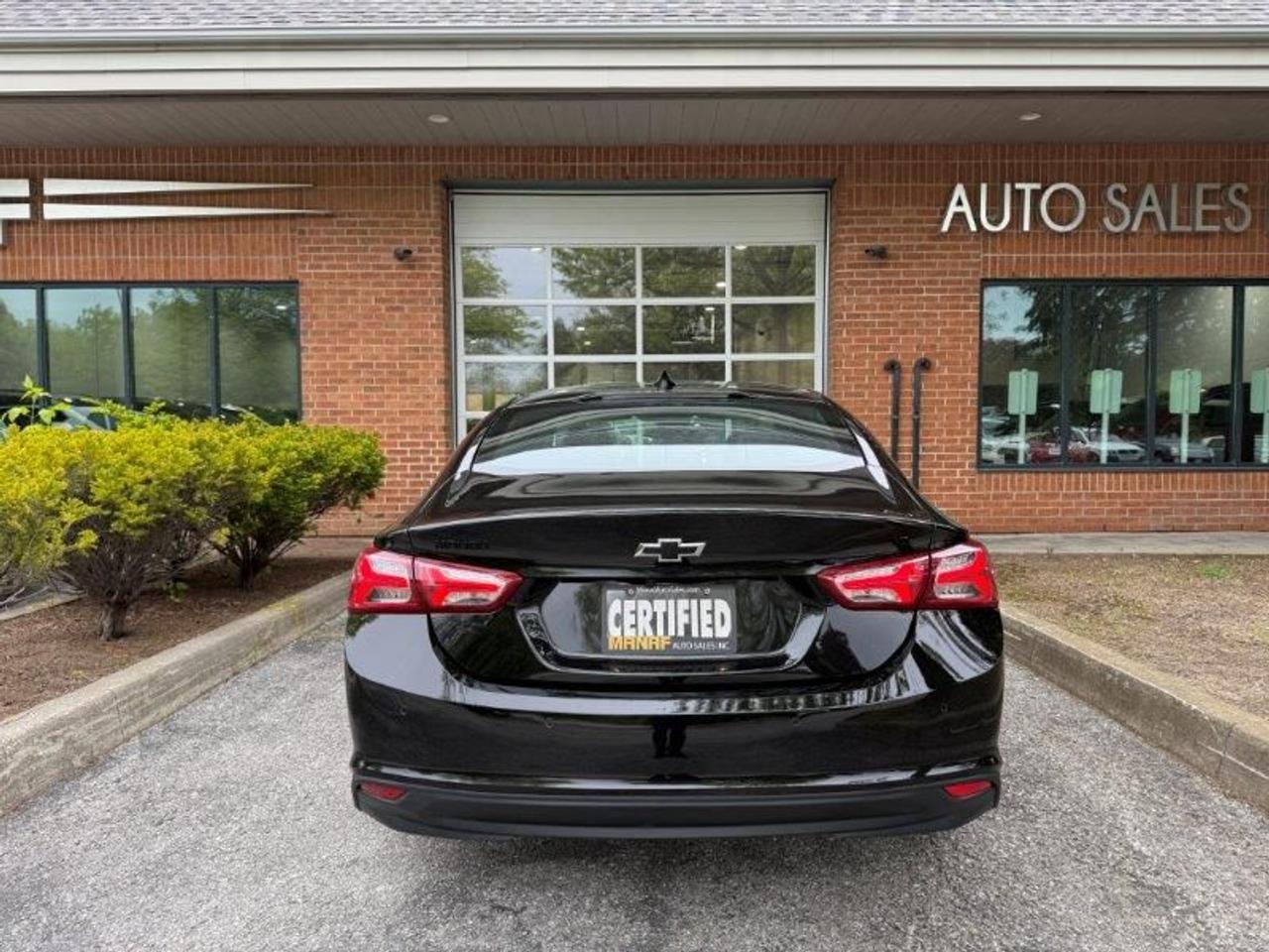 2024 Chevrolet Malibu 1LT Black Edition Photo4