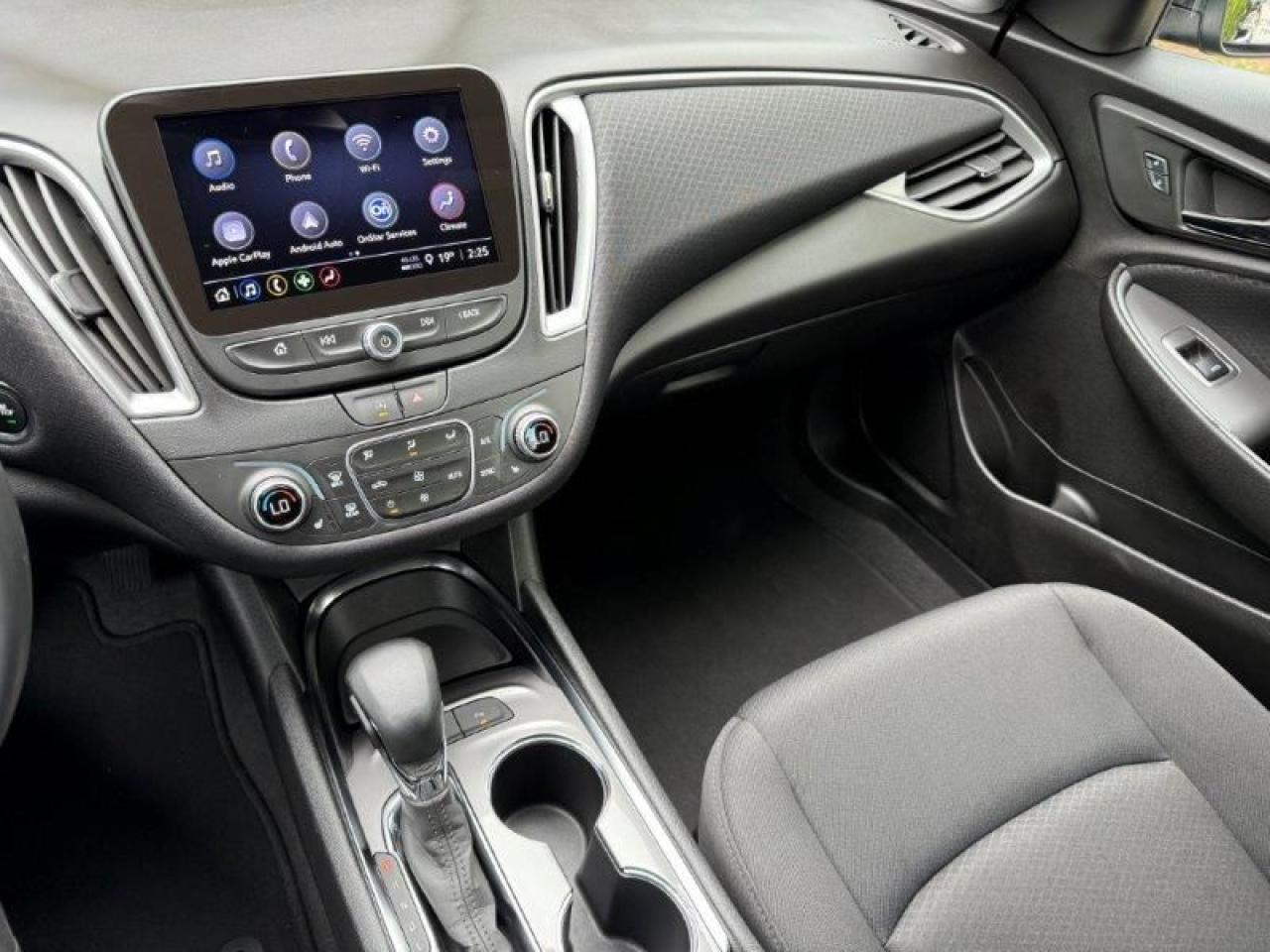 2024 Chevrolet Malibu 1LT Black Edition - Photo #13