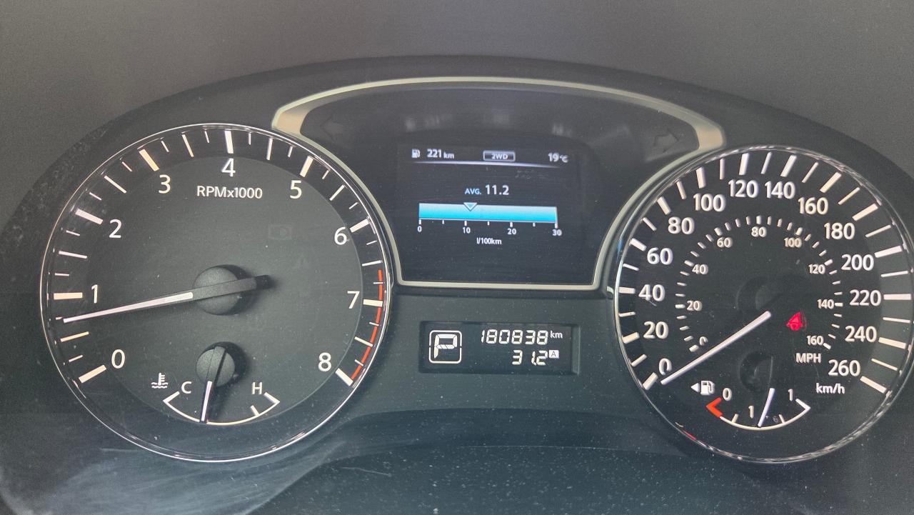 2014 Nissan Pathfinder Platinum - Photo #17