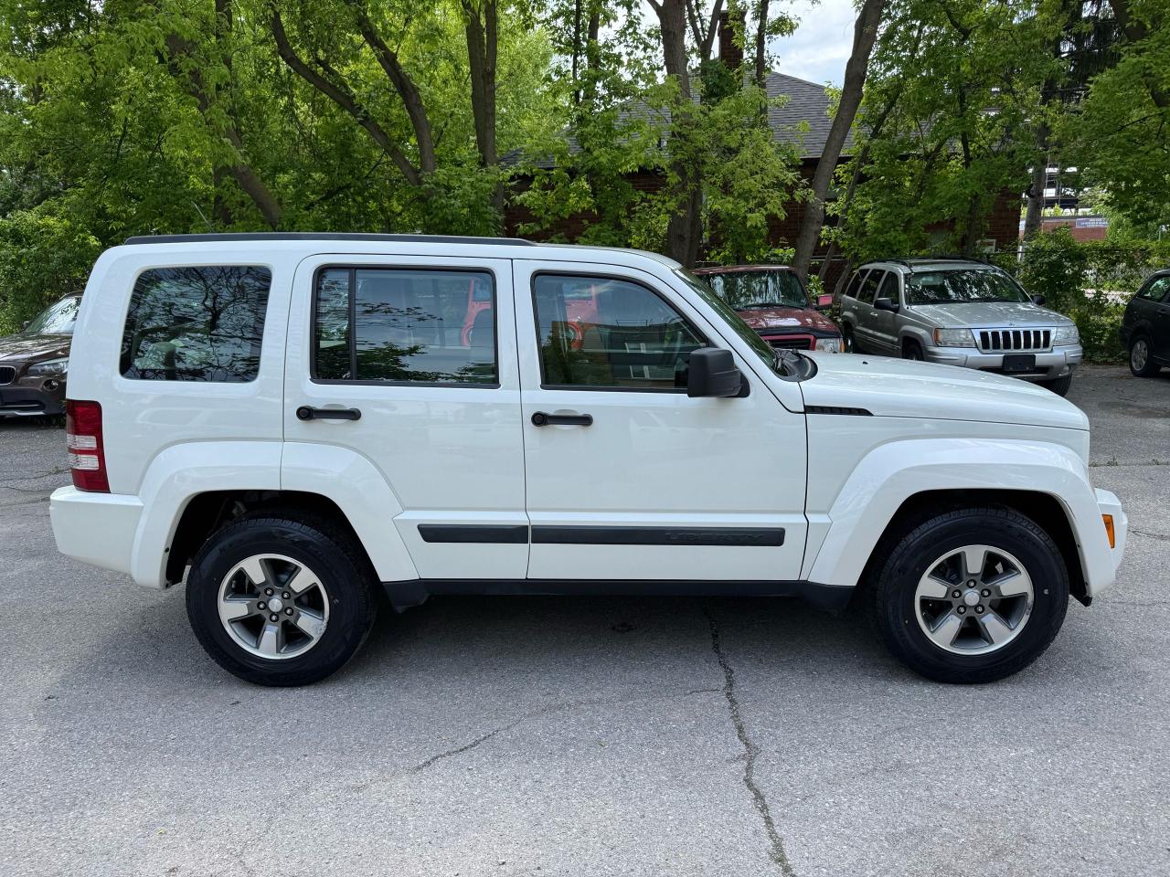 2008 Jeep Liberty Sport - Photo #6