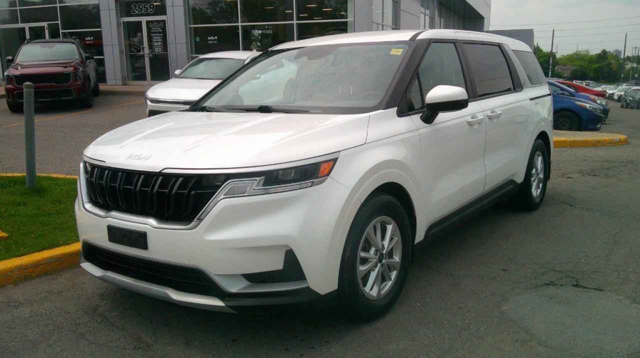 Used 2022 Kia Carnival LX FWD for sale in Gloucester, ON