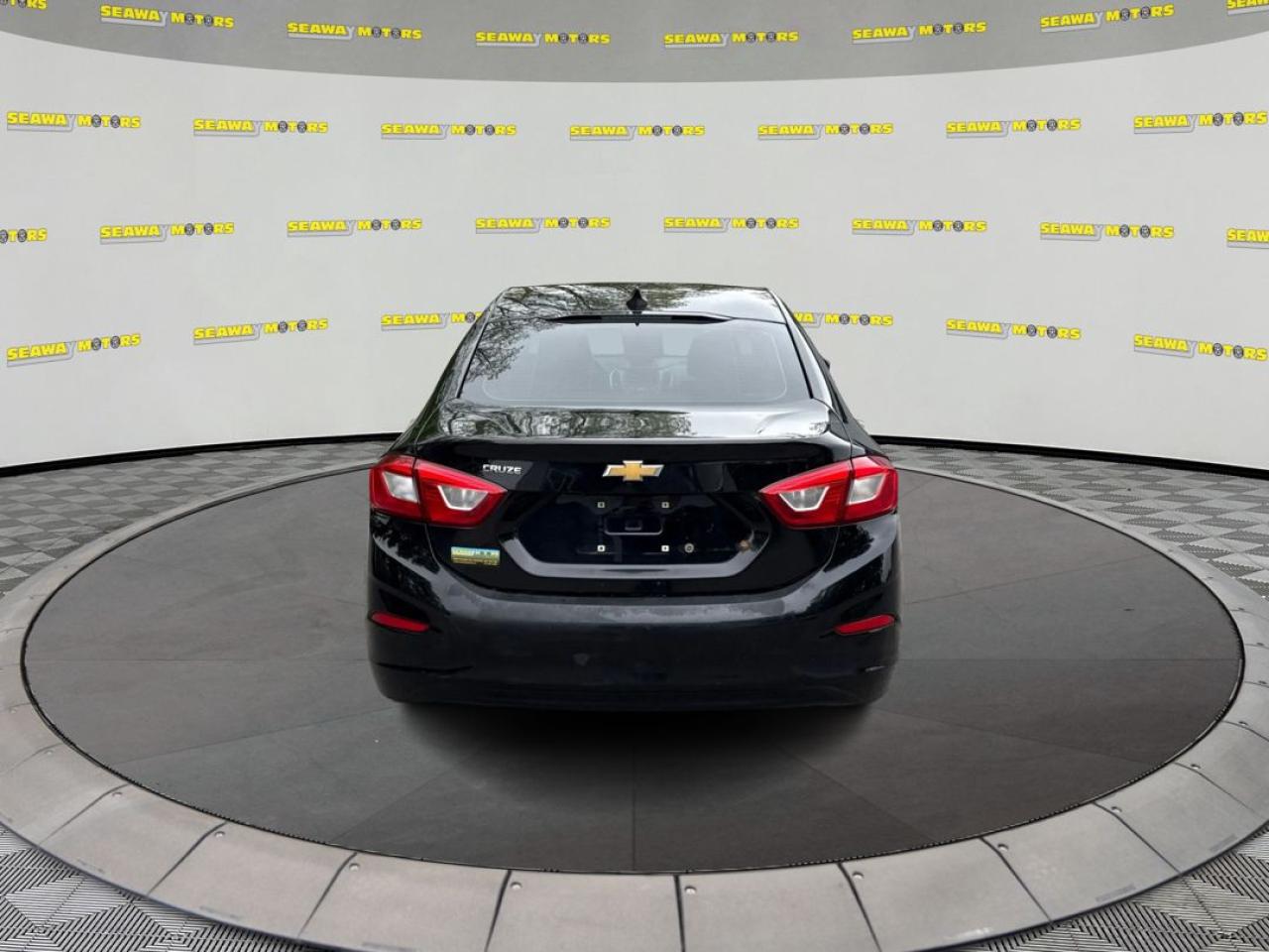 2018 Chevrolet Cruze LS - Photo #4