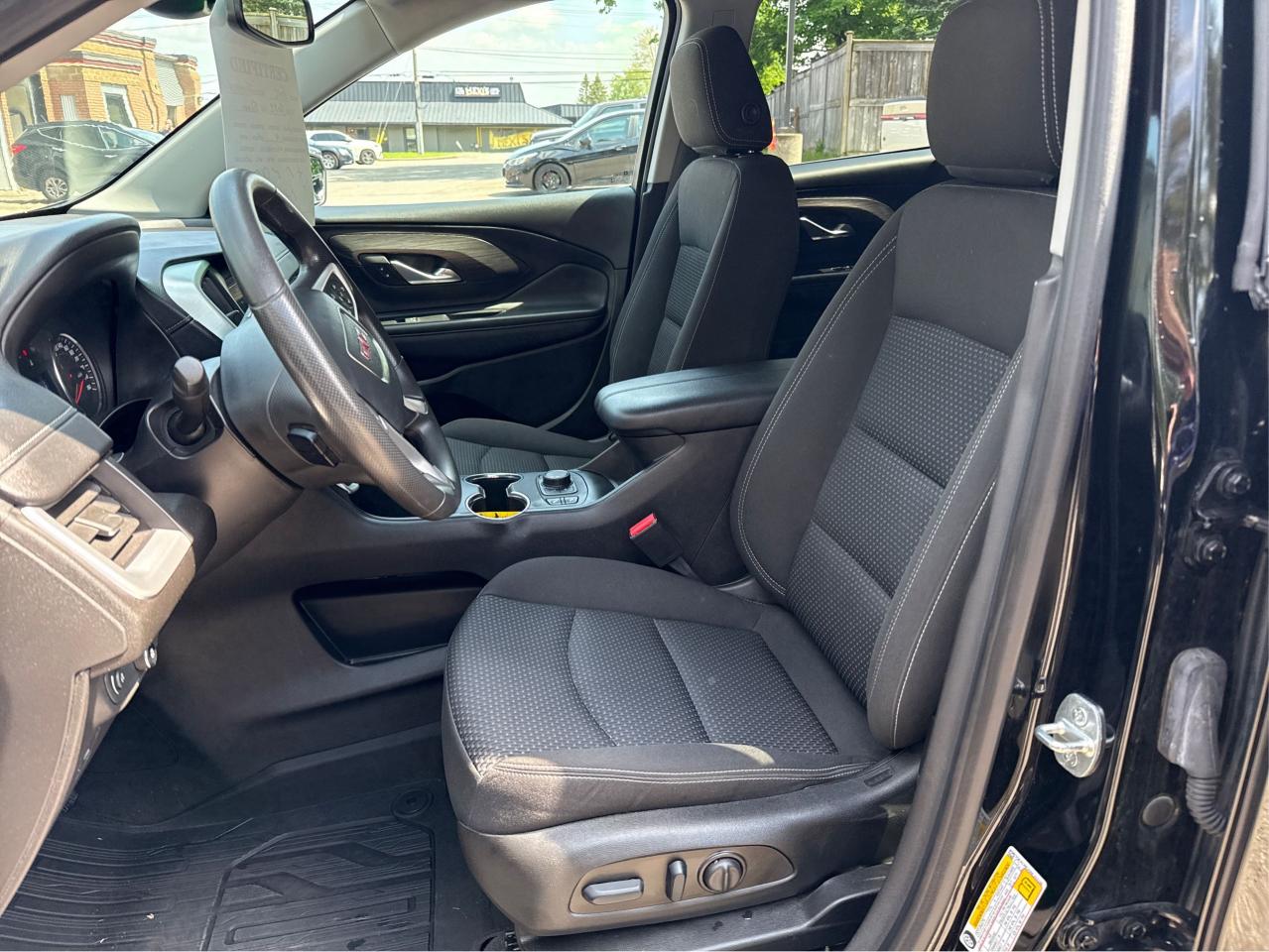 2022 GMC Terrain  - Photo #9