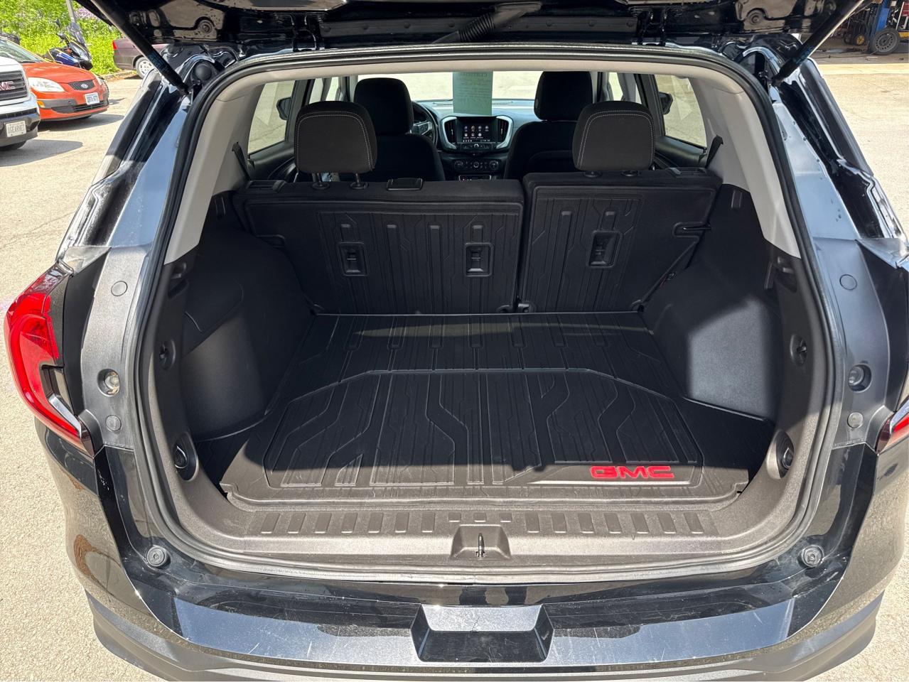 2022 GMC Terrain  - Photo #11