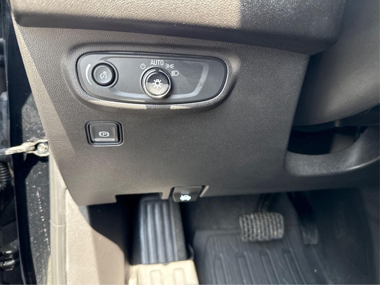 2022 GMC Terrain  - Photo #16