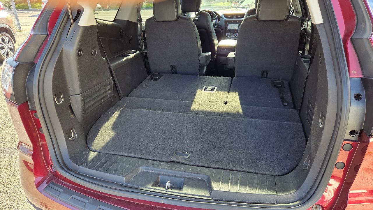2015 Chevrolet Traverse LT Leather/Navi/Backup Cam/Pano-Roof - Photo #12