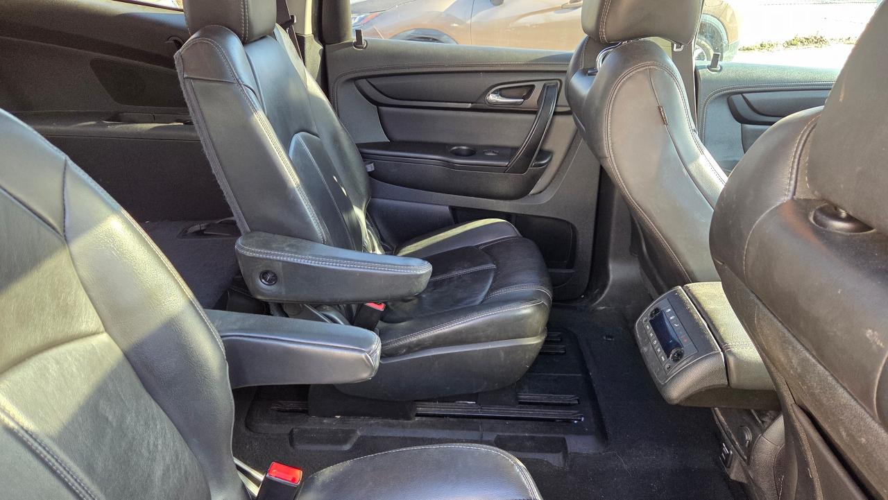2015 Chevrolet Traverse LT Leather/Navi/Backup Cam/Pano-Roof - Photo #9
