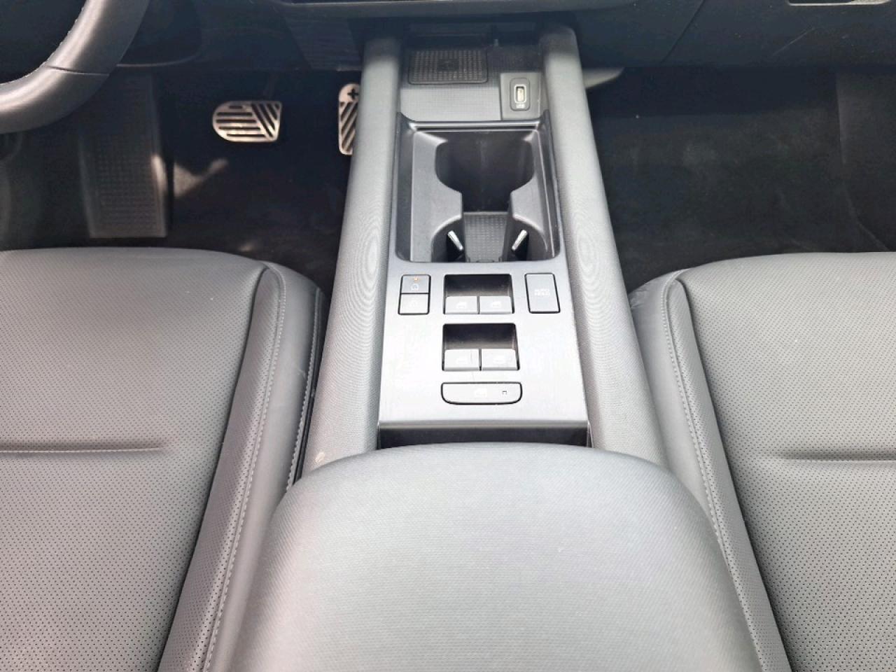 2023 Hyundai IONIQ 6 Preferred Long Range w/Ultimate Package Ultimate AWD Long Range Photo