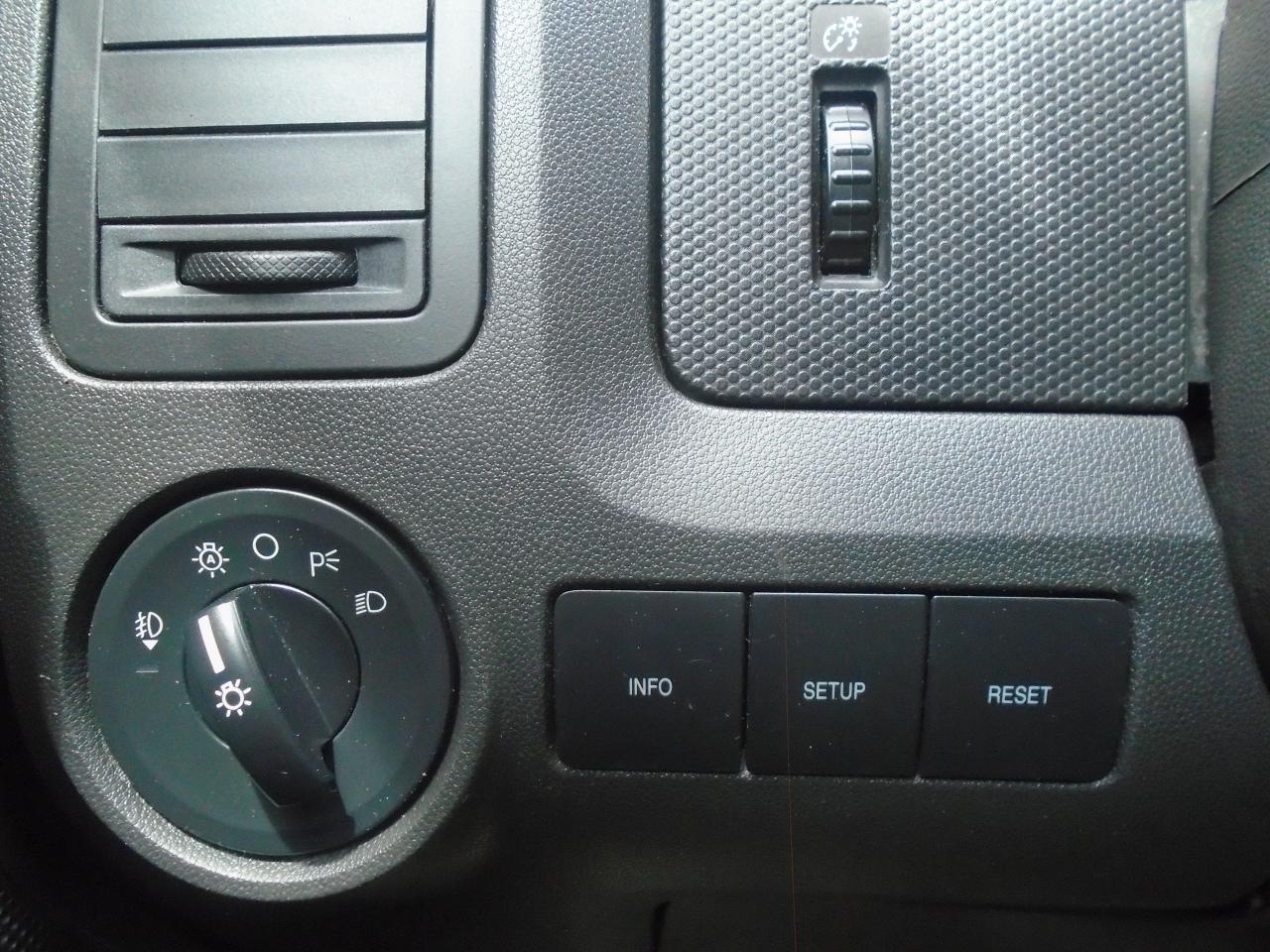 2012 Ford Escape FWD 4dr XLT - Photo #11