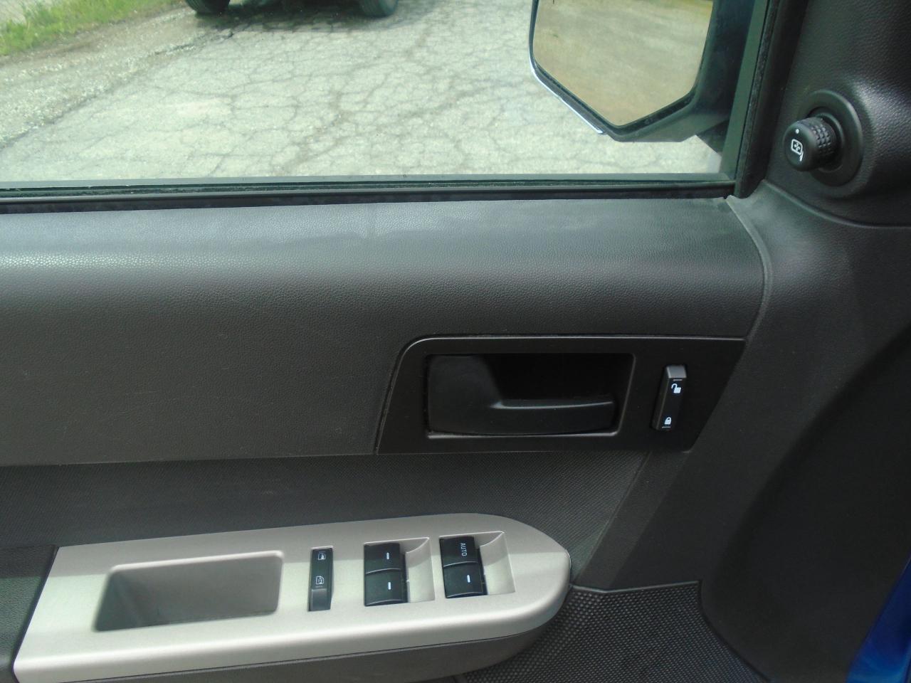 2012 Ford Escape FWD 4dr XLT - Photo #16