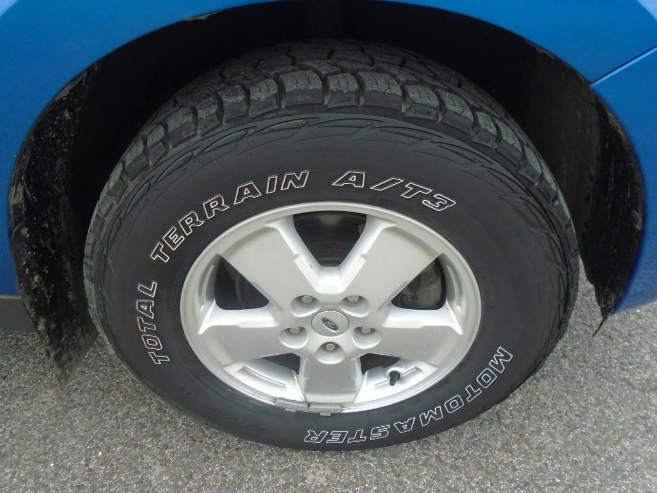 2012 Ford Escape FWD 4dr XLT - Photo #28