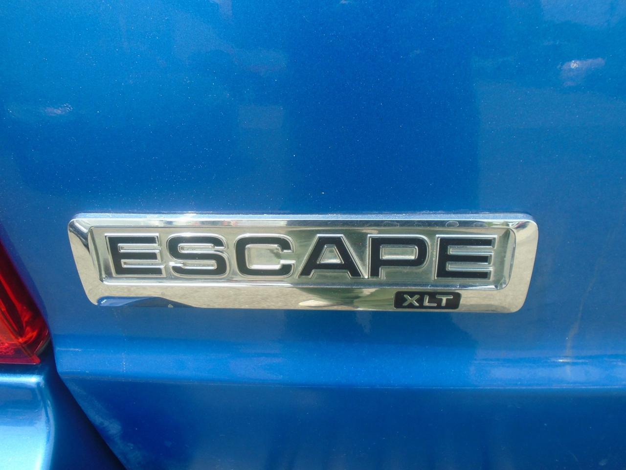 2012 Ford Escape FWD 4dr XLT - Photo #32