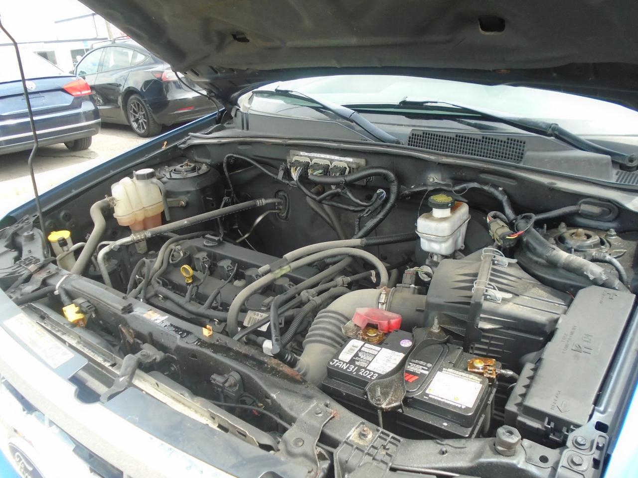 2012 Ford Escape FWD 4dr XLT - Photo #33