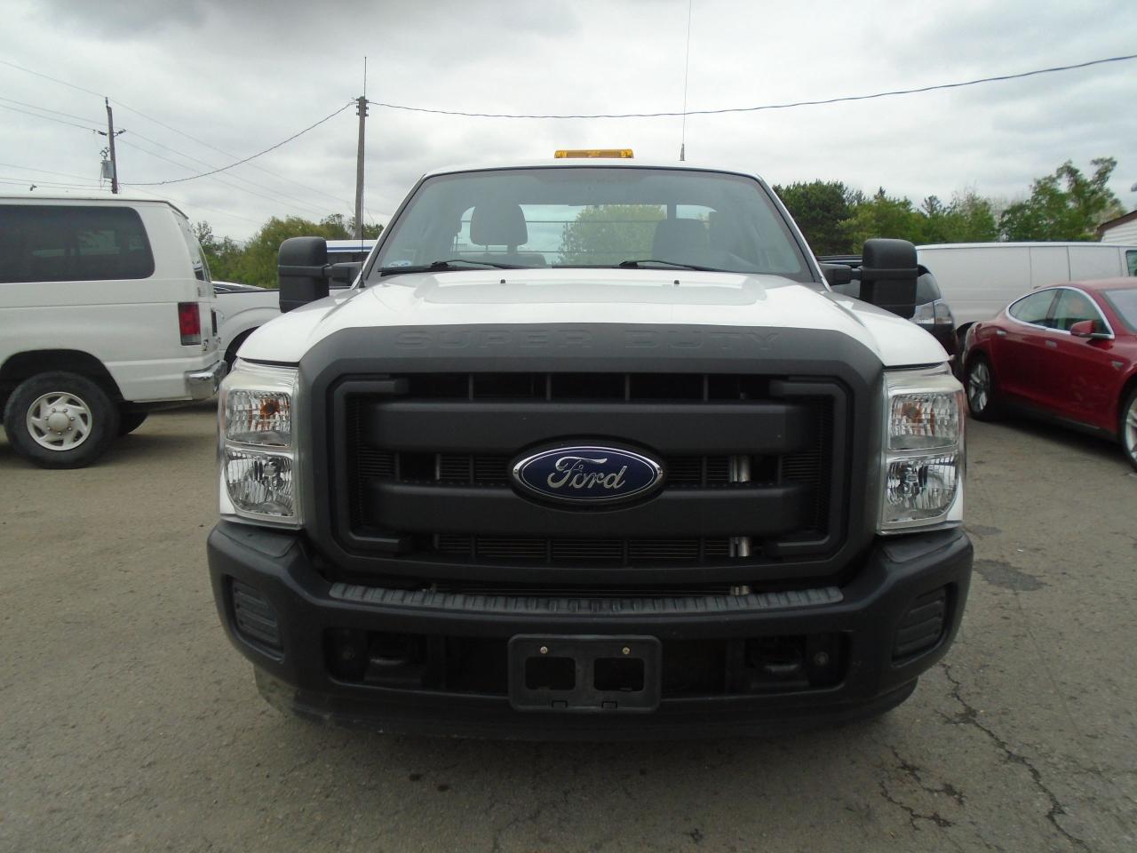 2016 Ford F-250 2WD Reg Cab 137  XL - Photo #2