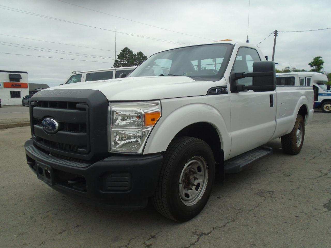 2016 Ford F-250 2WD Reg Cab 137  XL