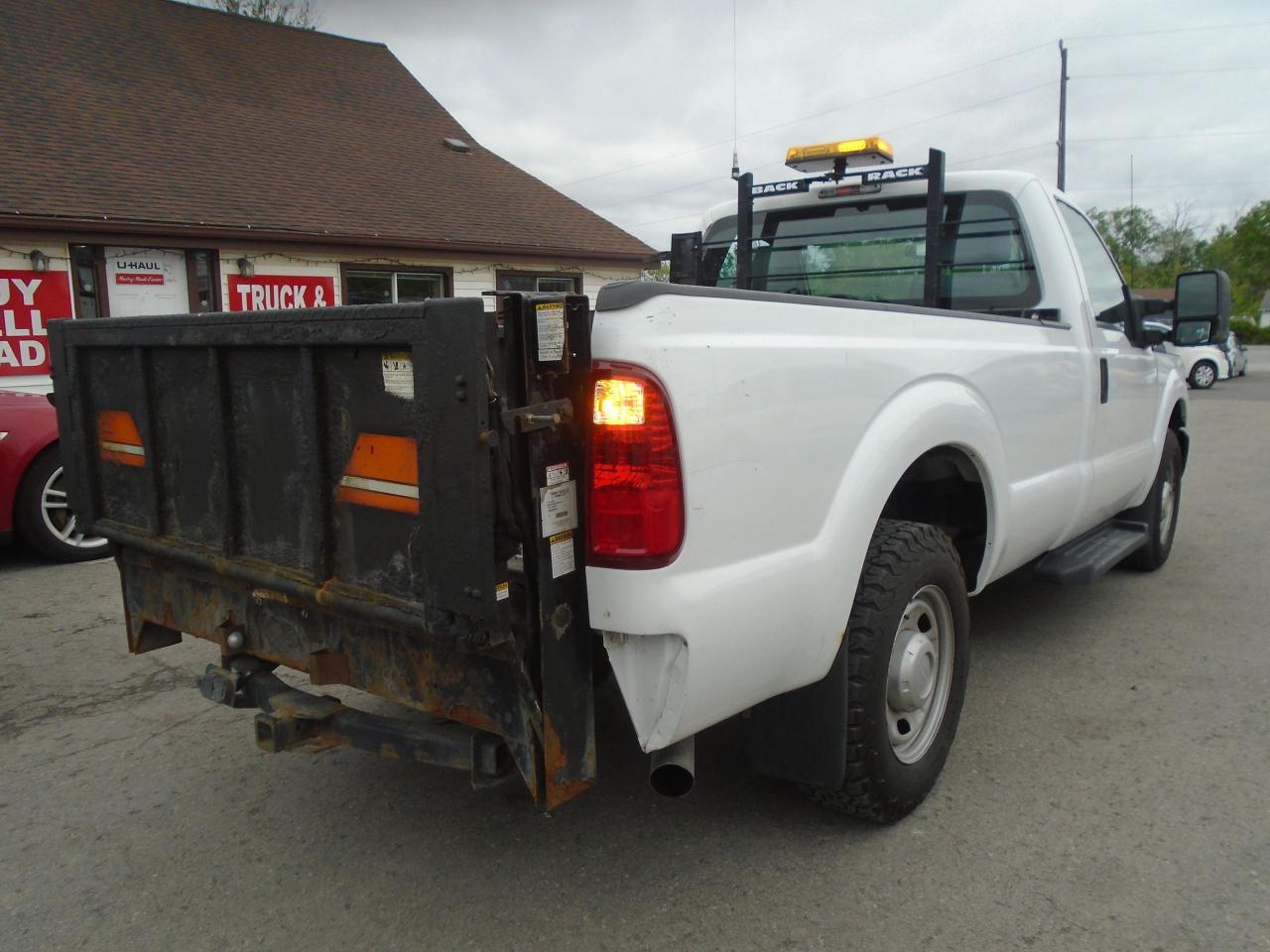 2016 Ford F-250 2WD Reg Cab 137  XL - Photo #6