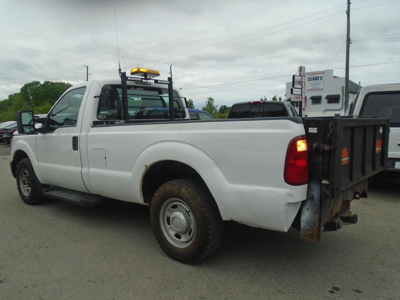 2016 Ford F-250 2WD Reg Cab 137  XL - Photo #8
