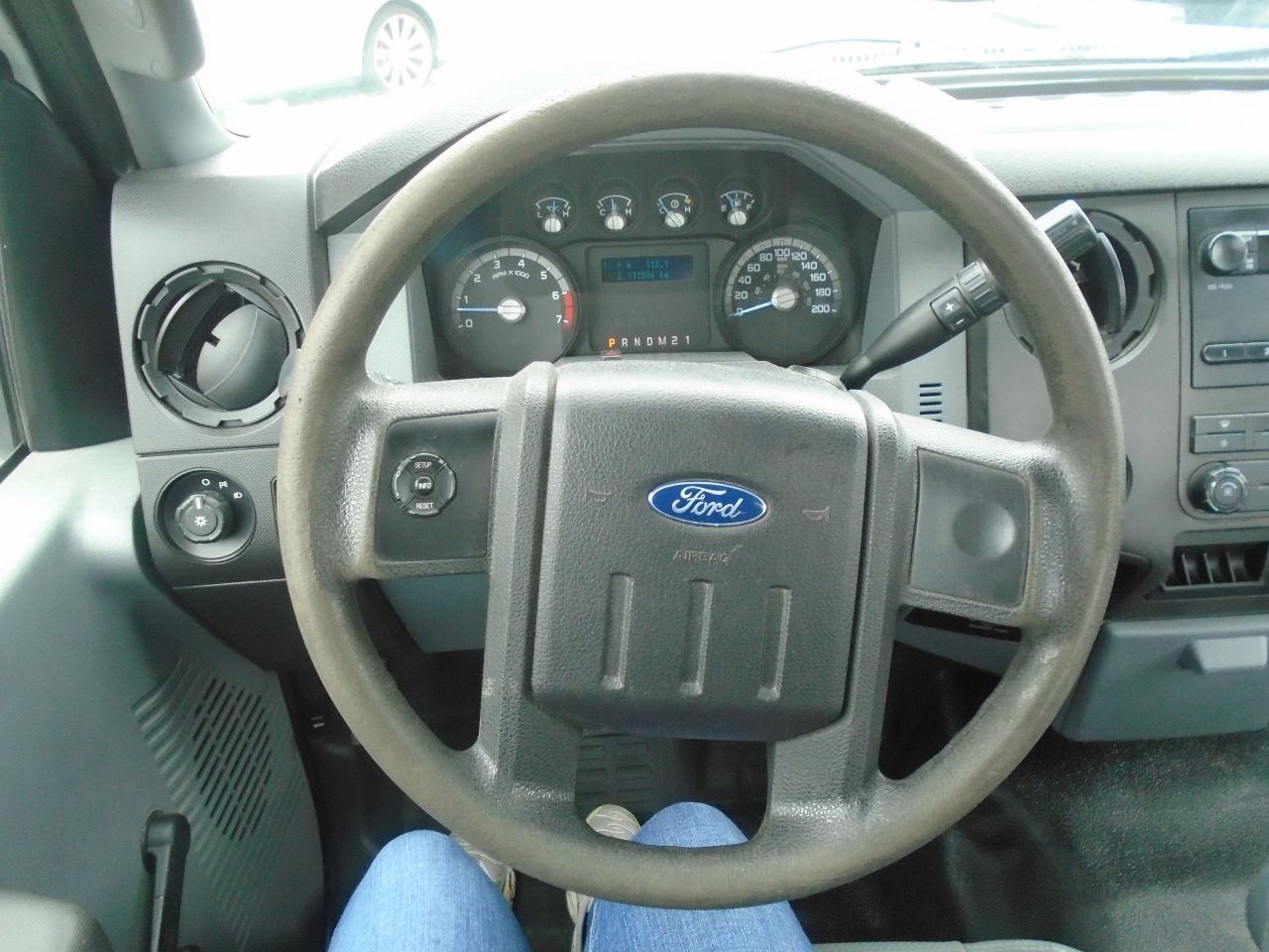 2016 Ford F-250 2WD Reg Cab 137  XL - Photo #12