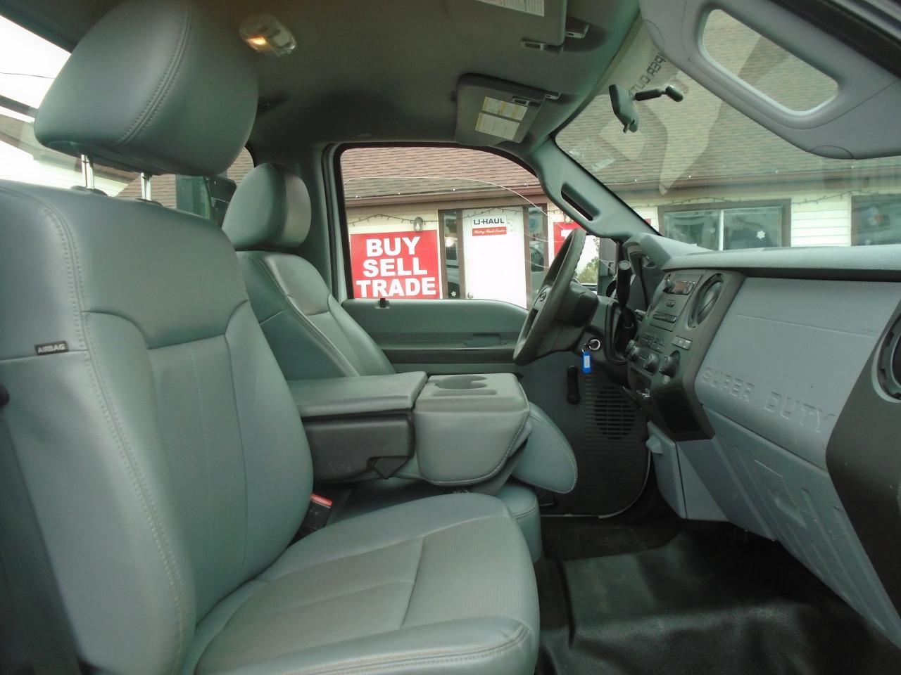 2016 Ford F-250 2WD Reg Cab 137  XL - Photo #17