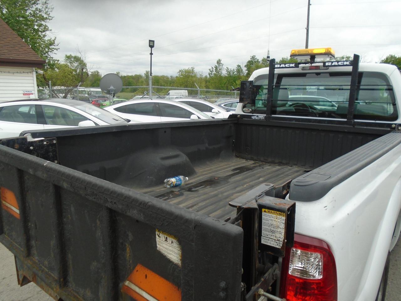 2016 Ford F-250 2WD Reg Cab 137  XL - Photo #19