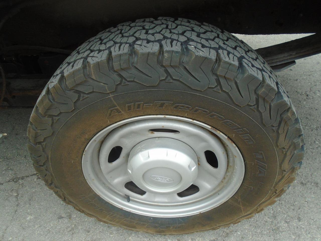 2016 Ford F-250 2WD Reg Cab 137  XL - Photo #27