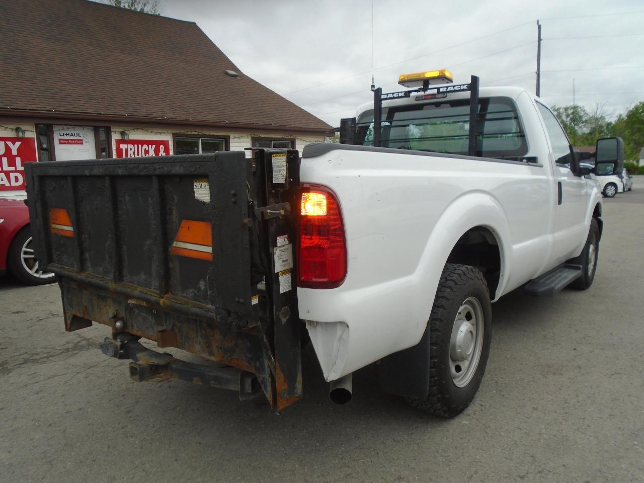 2016 Ford F-250 2WD Reg Cab 137  XL - Photo #8