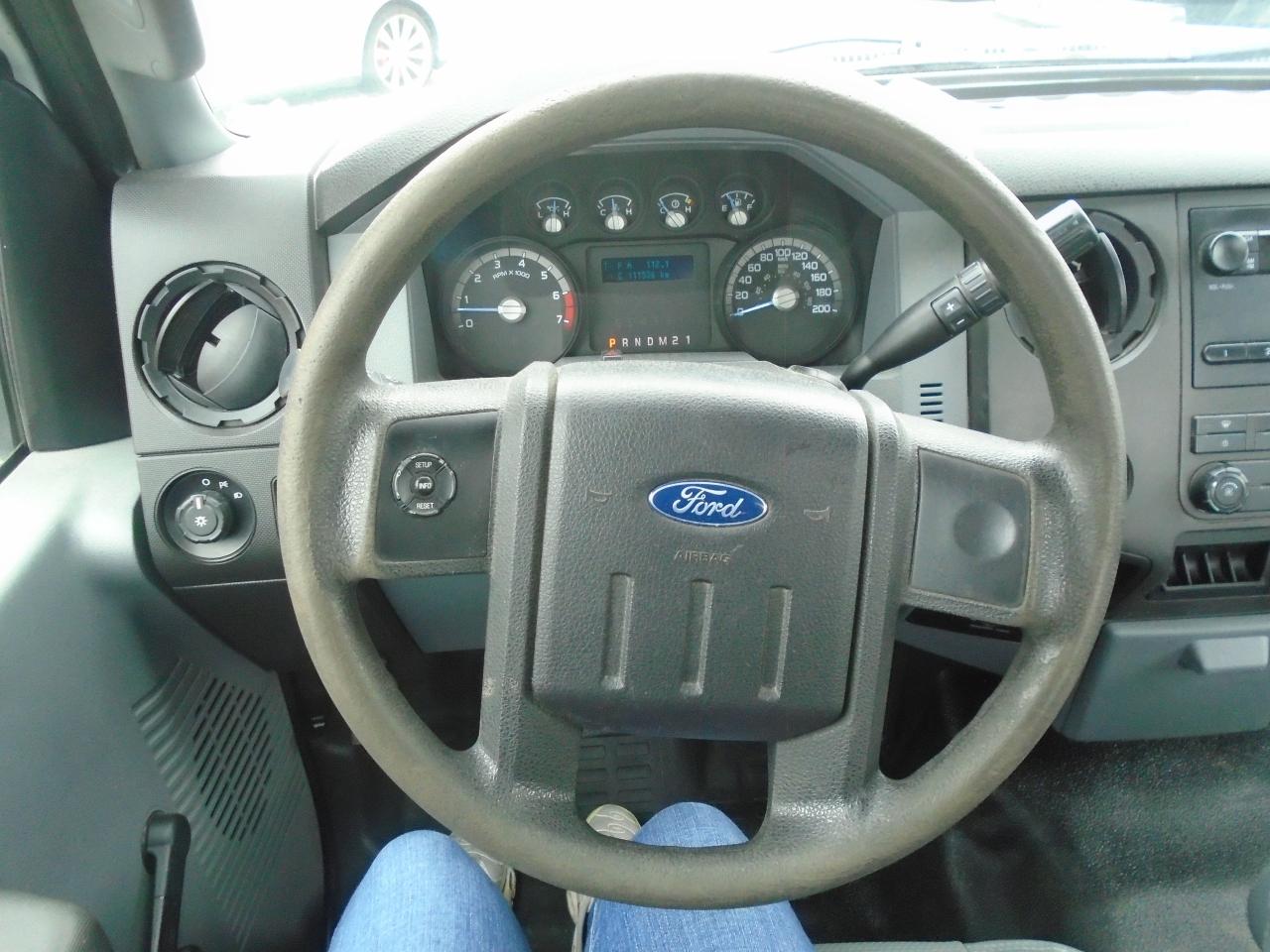2016 Ford F-250 2WD Reg Cab 137  XL - Photo #12