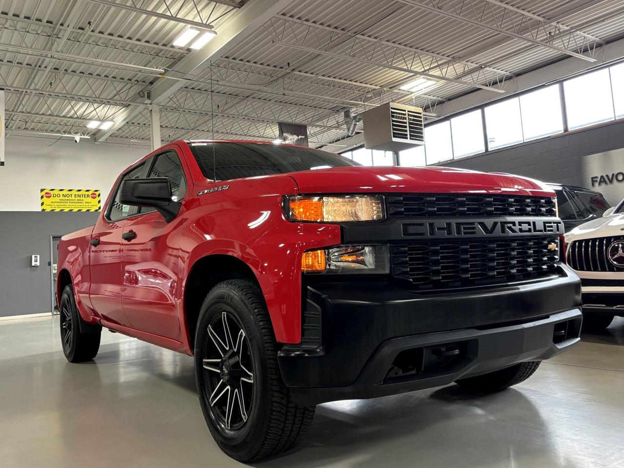2019 Chevrolet Silverado 1500 Work Truck|V8POWERED|4WD|CREWCAB|6PASSENGER|CAMERA - Photo #2