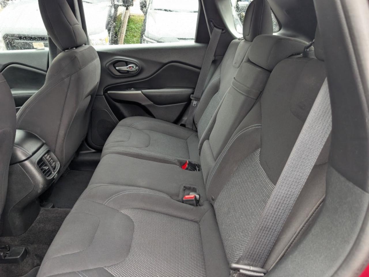 2019 Jeep Cherokee Sport  CAM BLUETOOTH 17-AM-ALLOYS Photo