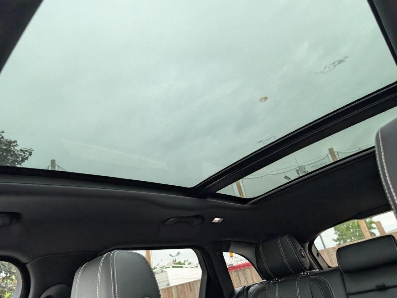 2021 Land Rover Range Rover Velar P250 S  **LOW KMS** Photo