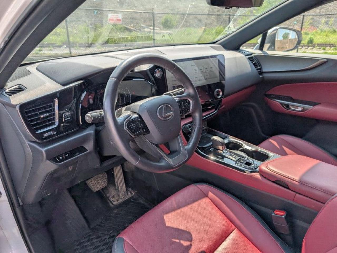 2024 Lexus NX 350 Premium  **LOW KMS - 1 OWNER** Photo