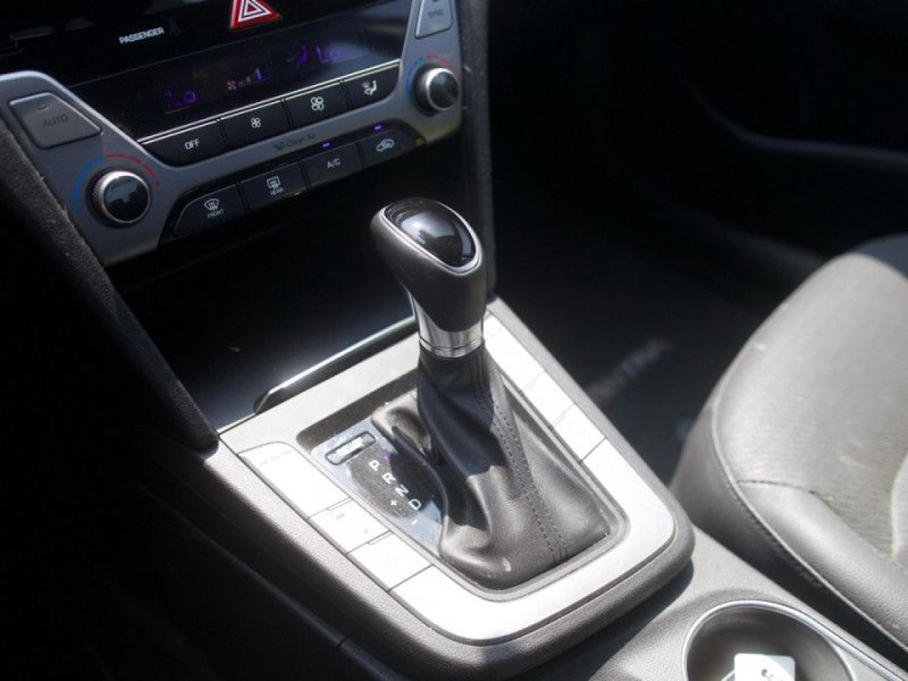 2018 Hyundai Elantra GLS Auto  **SUNROOF - LOW KMS** Photo