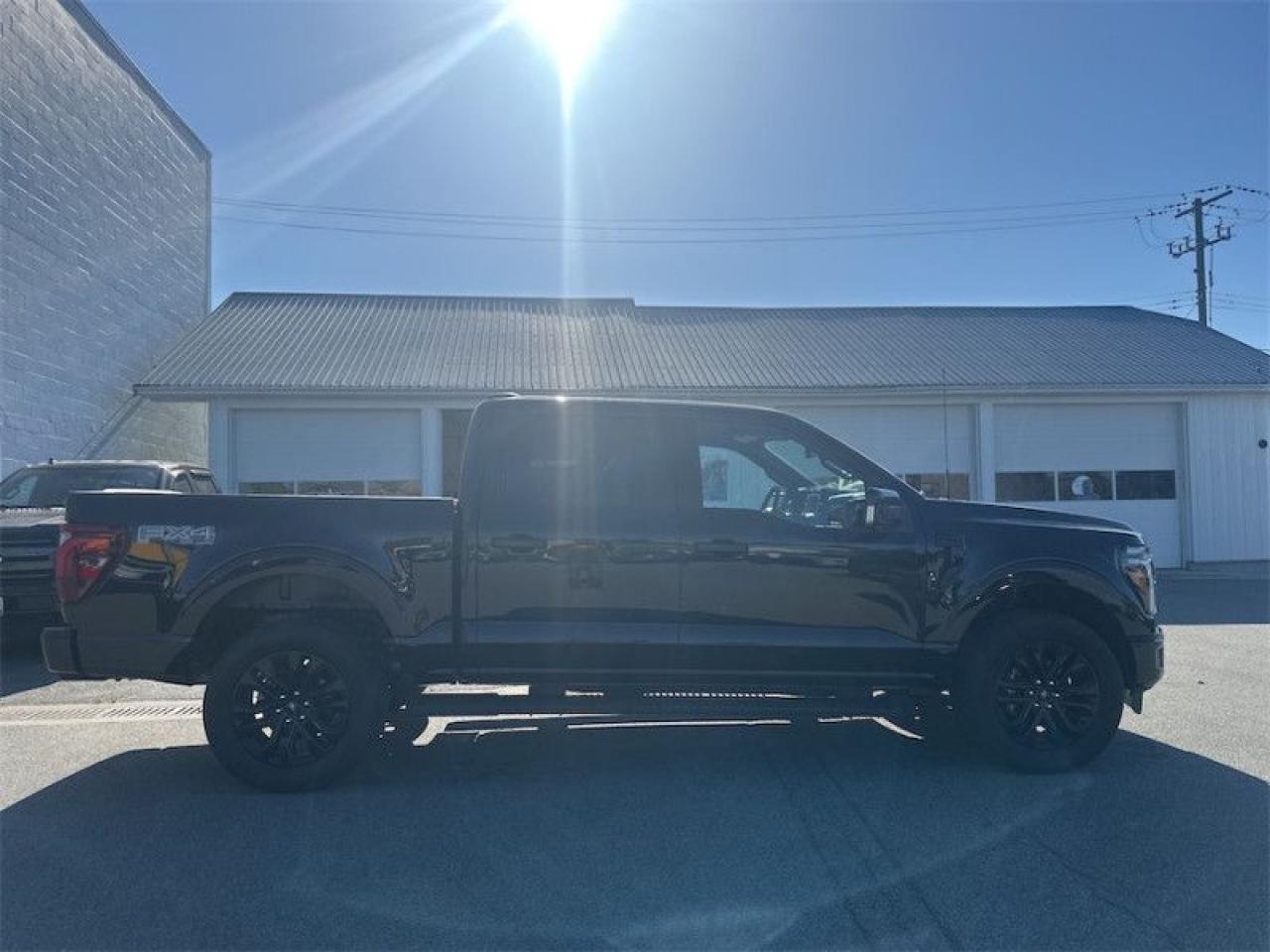 2025 Ford F-150 Lariat  - Tow Package Photo5