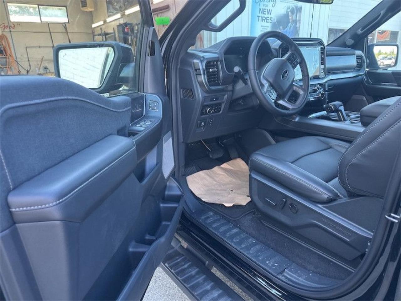 2025 Ford F-150 Lariat  - Tow Package Photo5