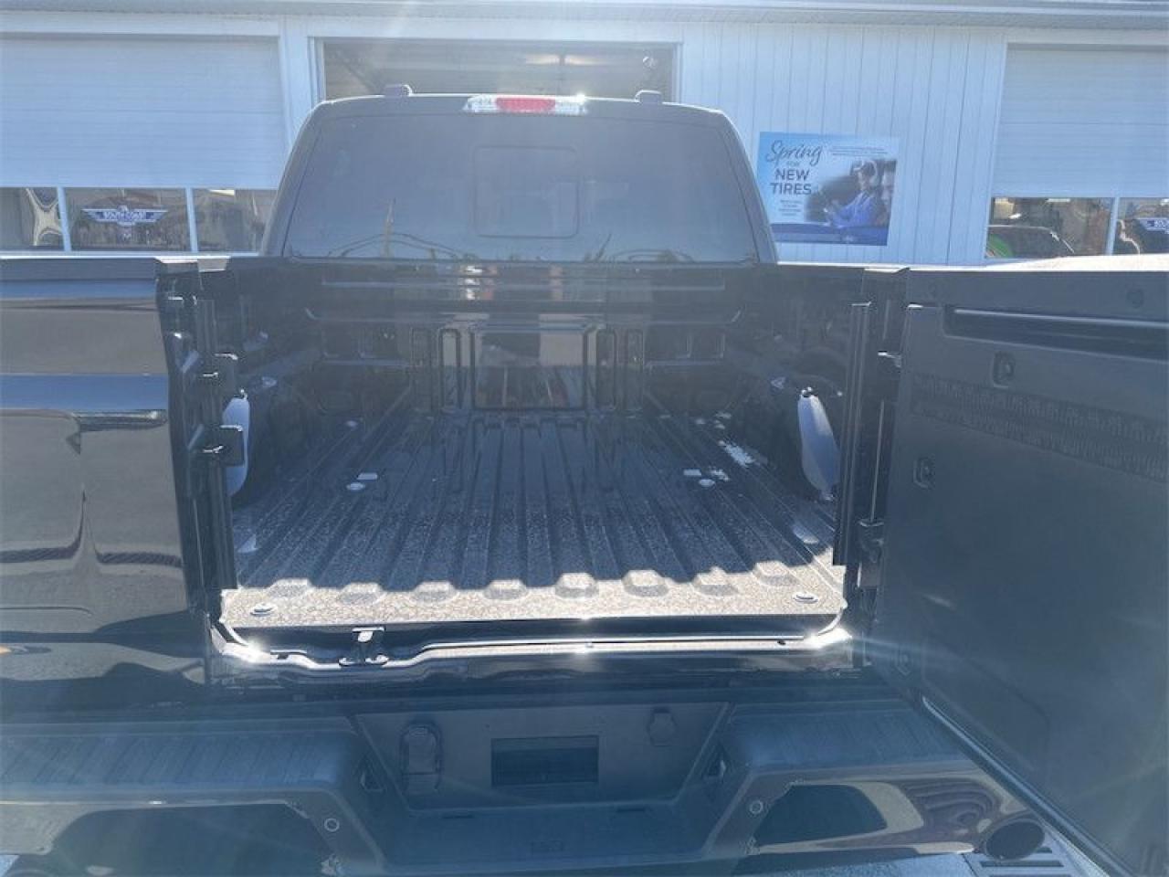 2025 Ford F-150 Lariat  - Tow Package Photo5