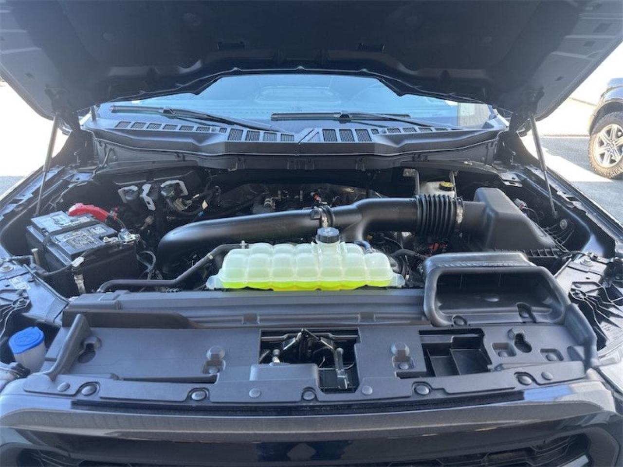 2025 Ford F-150 Lariat  - Tow Package Photo5