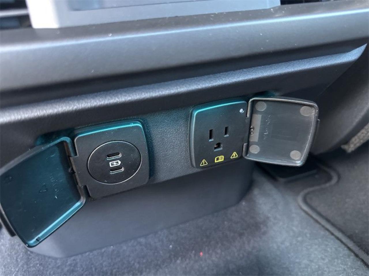2025 Ford F-150 Lariat  - Tow Package Photo5