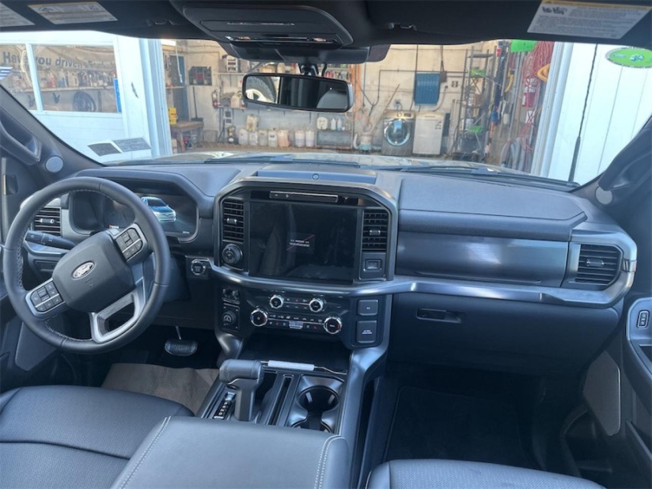 2025 Ford F-150 Lariat  - Tow Package Photo5