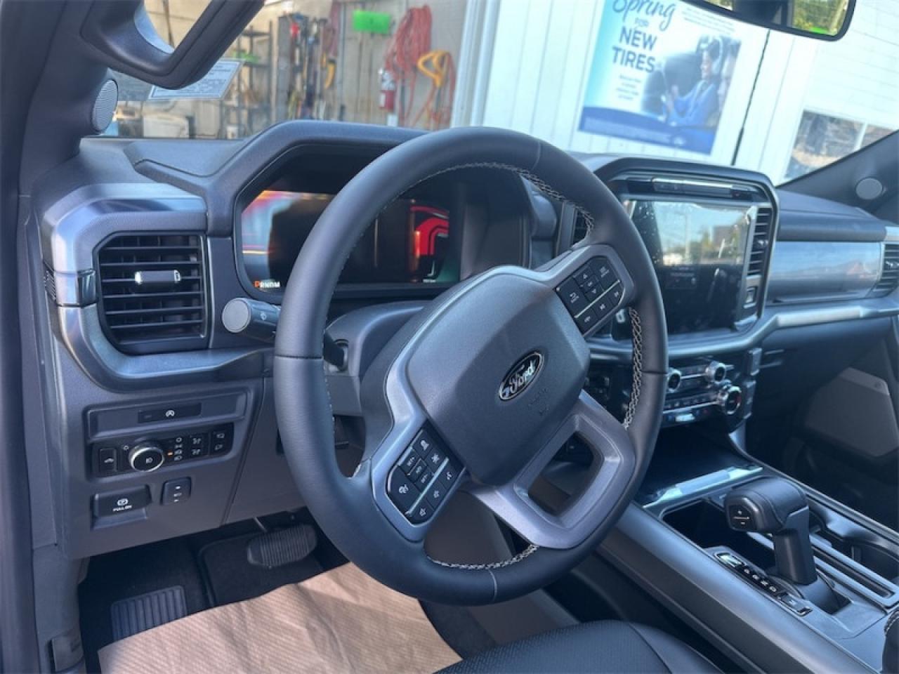 2025 Ford F-150 Lariat  - Tow Package Photo5