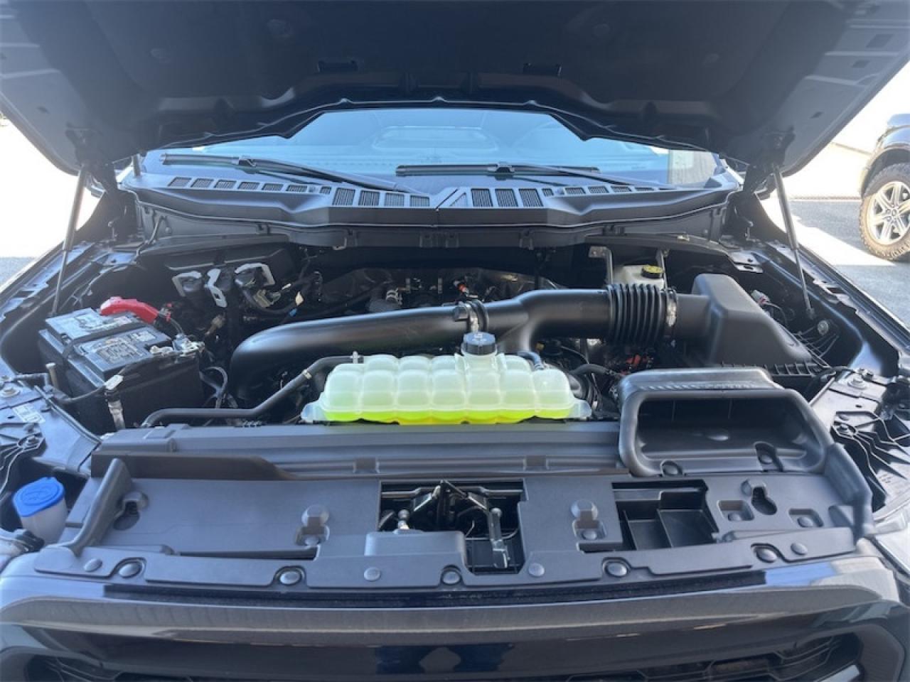 2025 Ford F-150 Lariat  - Tow Package Photo5