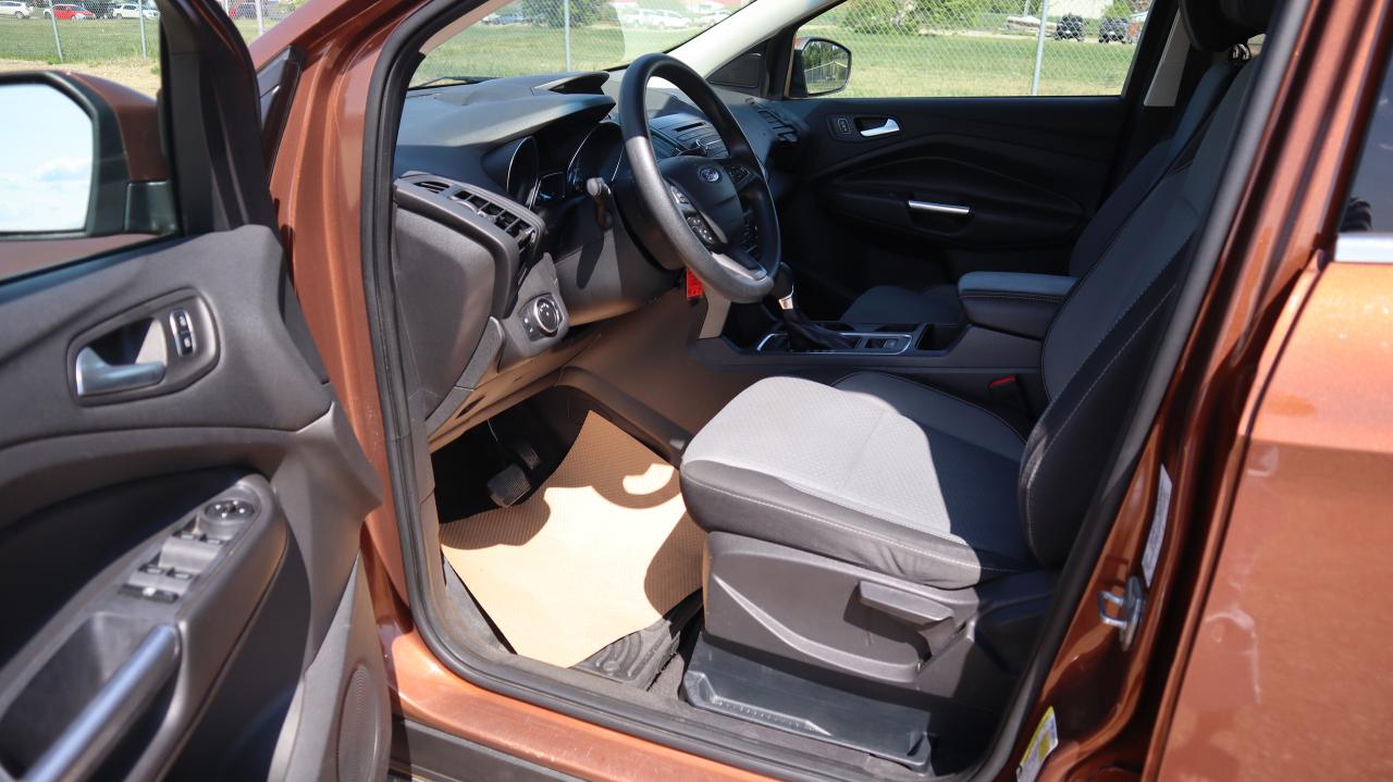 2017 Ford Escape SE Photo5