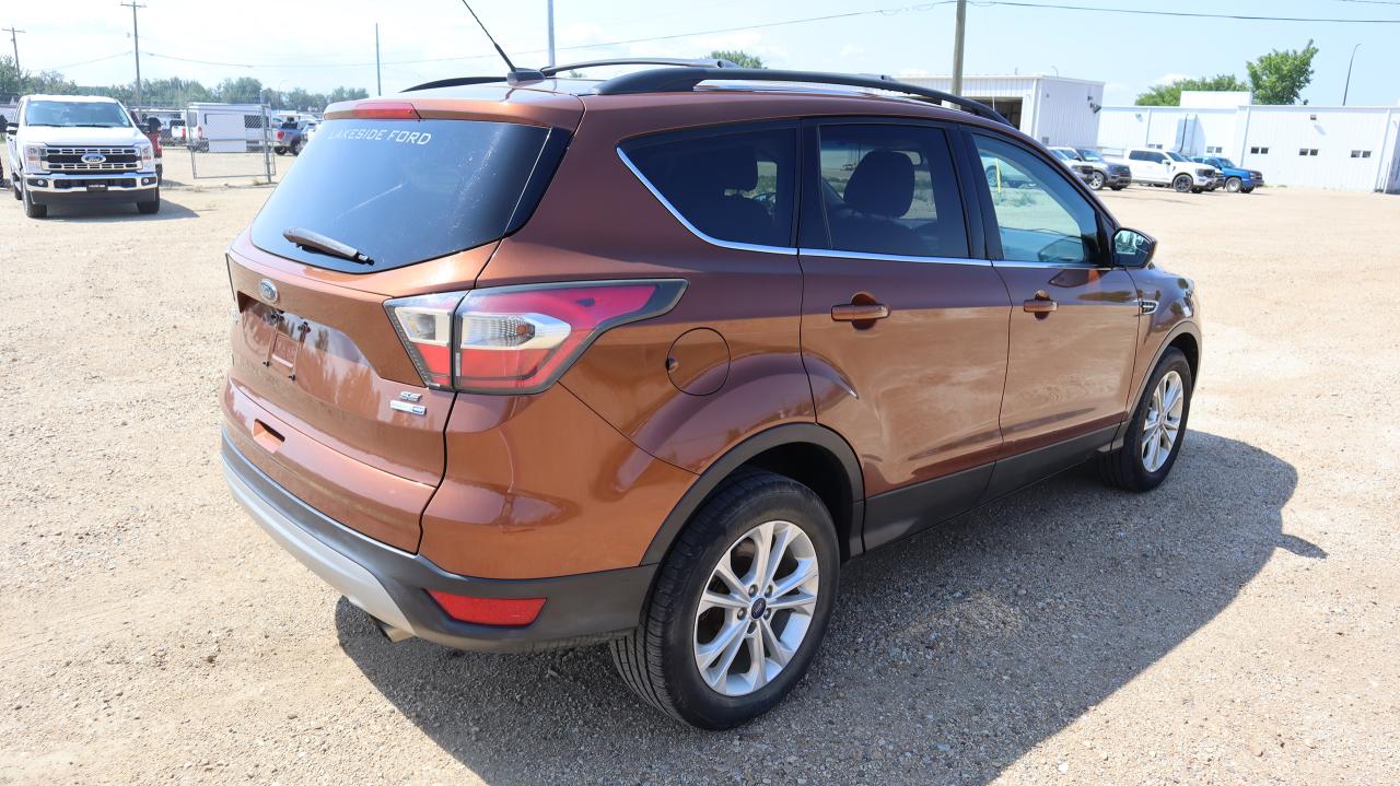 2017 Ford Escape SE Photo5
