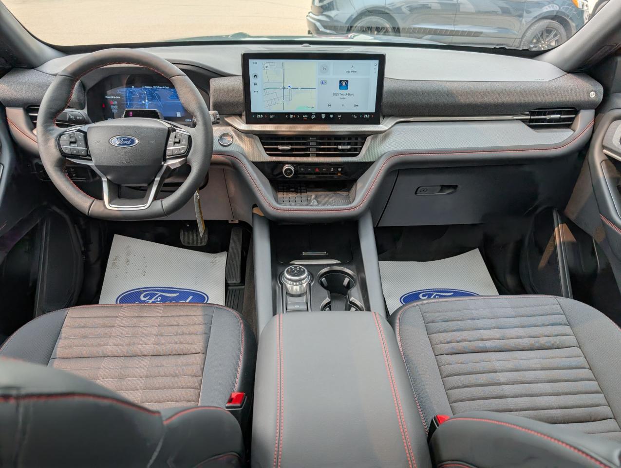 2025 Ford Explorer ST-Line Photo5