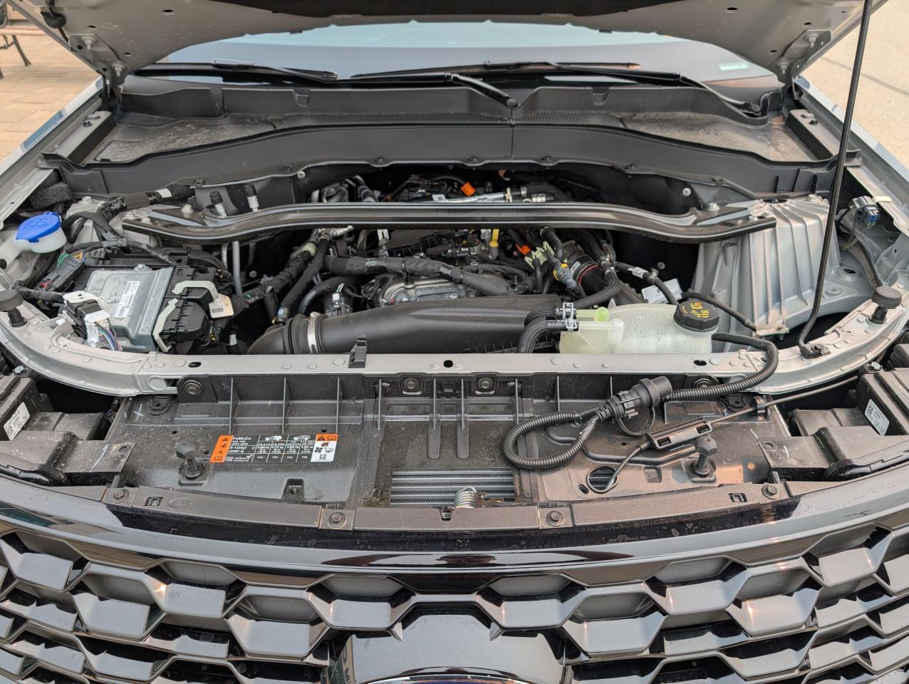 2025 Ford Explorer ST-Line Photo5