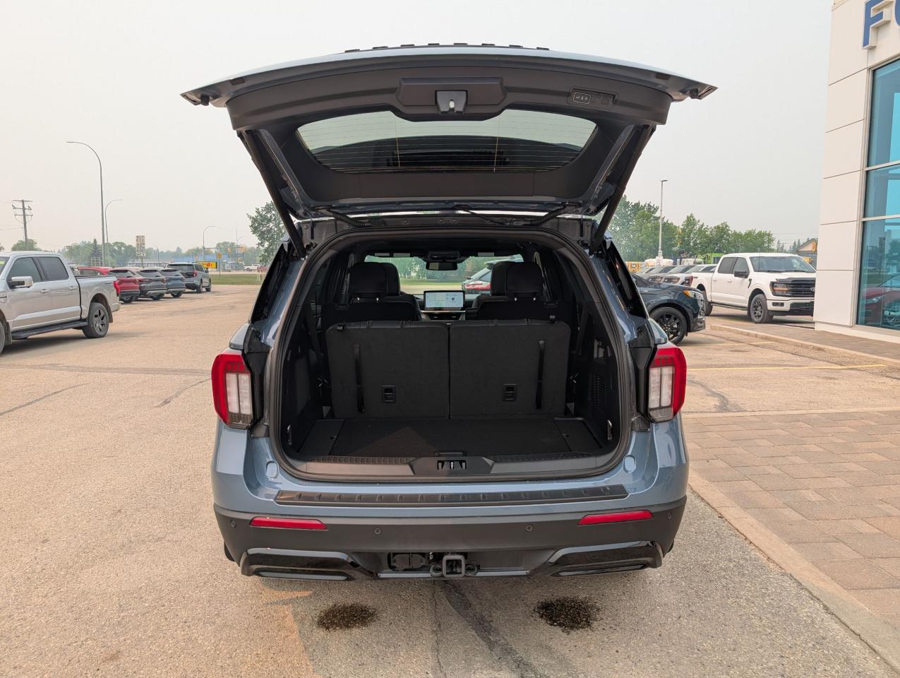 2025 Ford Explorer ST-Line Photo5